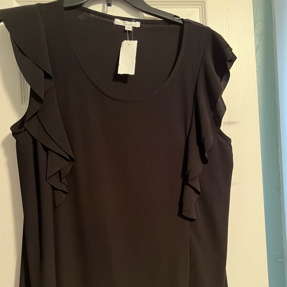 ‼️FINAL DROP‼️ 89th & Madison black top with ruffle trim XL